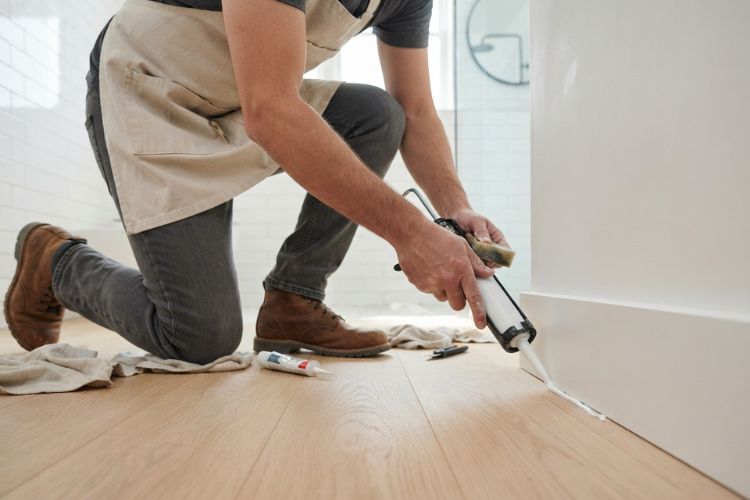 Close by putting the floor on